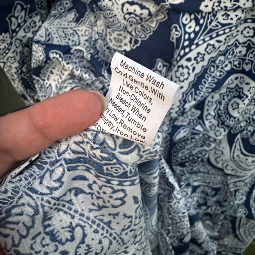 Elegant Blue Paisley Wrap Dress - Picture 7 of 9